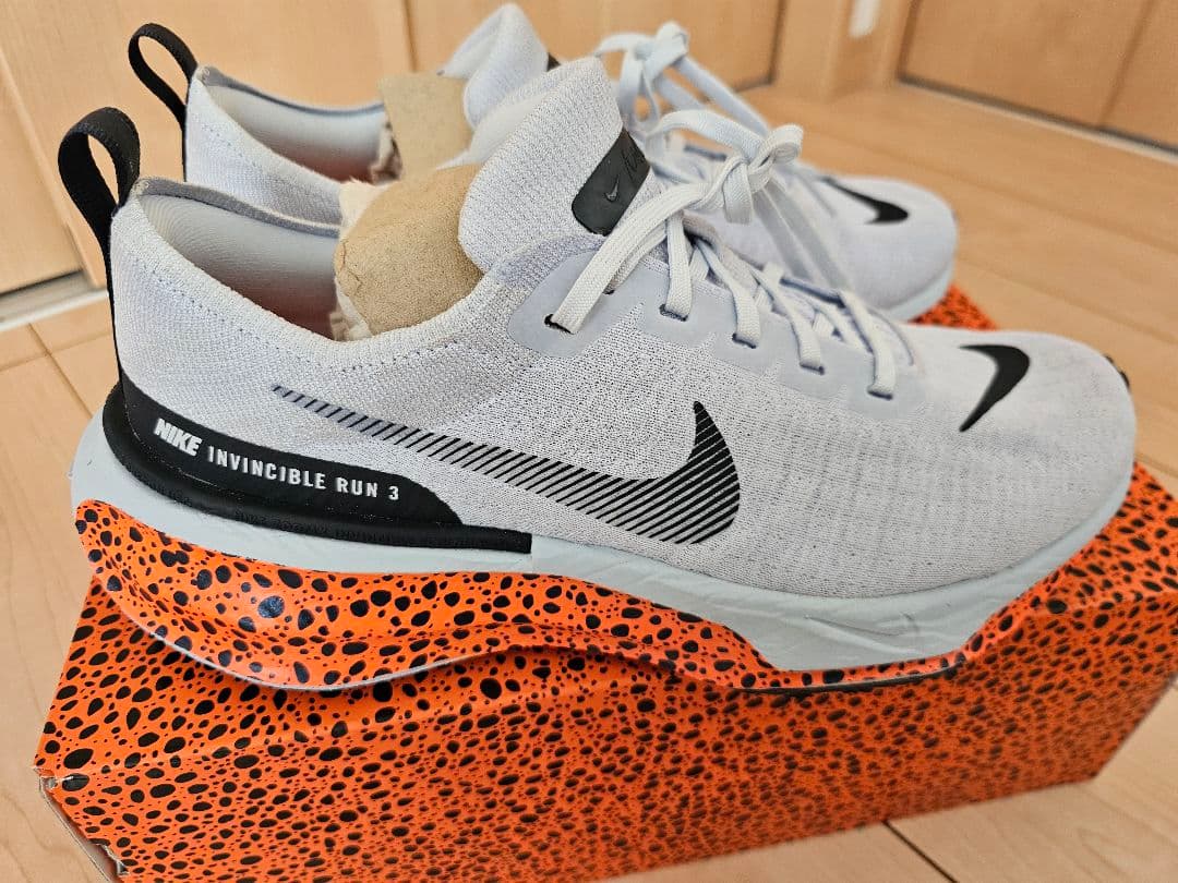 美品　ZOOMX インヴィンシブルラン3　パリオリンピックカラー　27.5