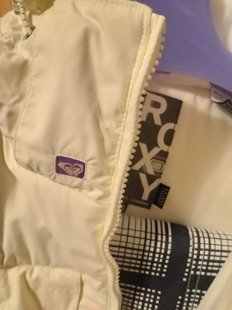 希少ROXY★スノーボードウェア★タグ付未使用スノーボードウェアレディース上下
