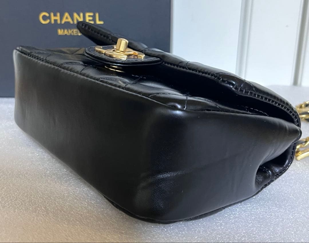 非売品⭐️シャネルノベルティショルダーバッグ黒ココマーク　マトラッセハートチャーム