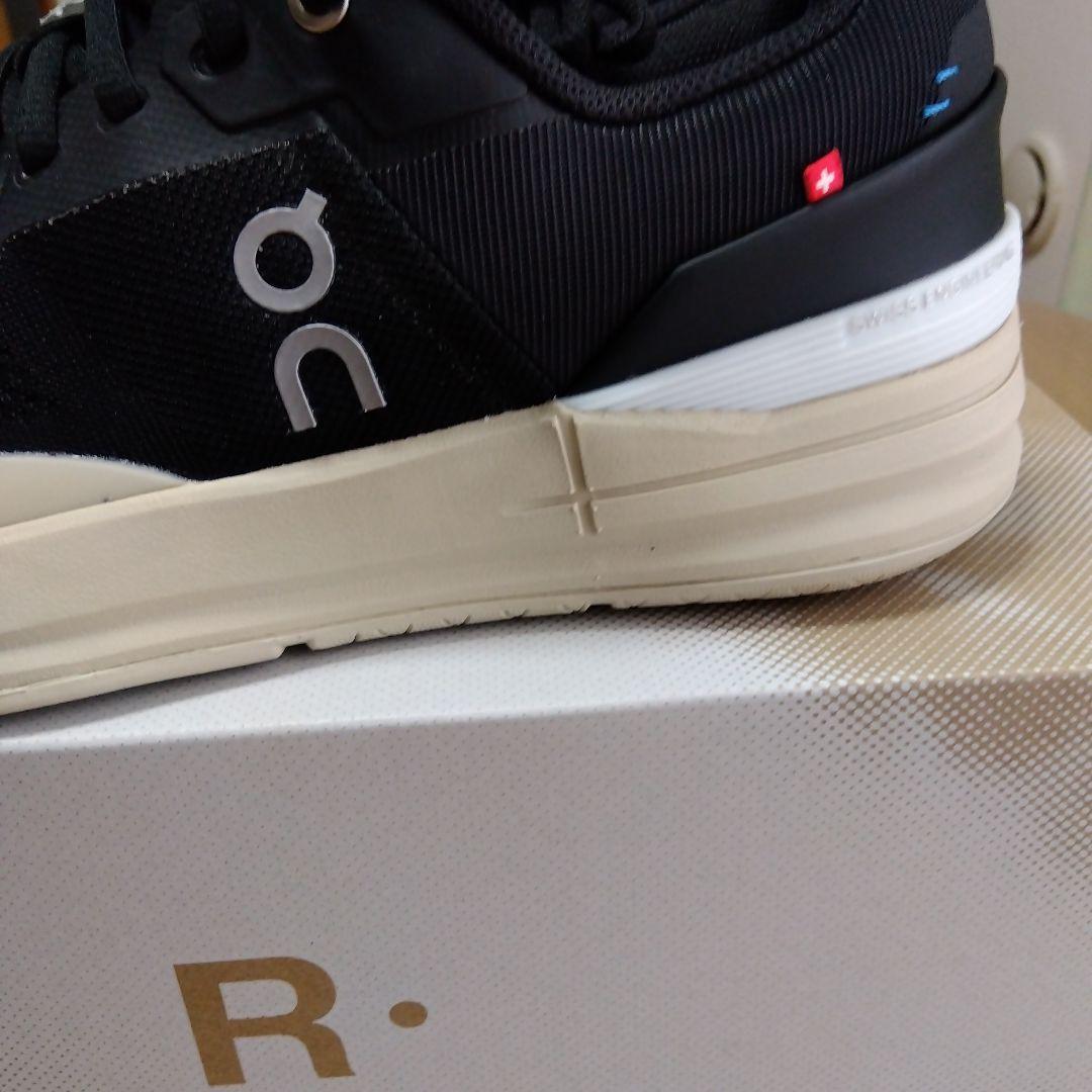 On THE ROGER Pro　27センチ新品