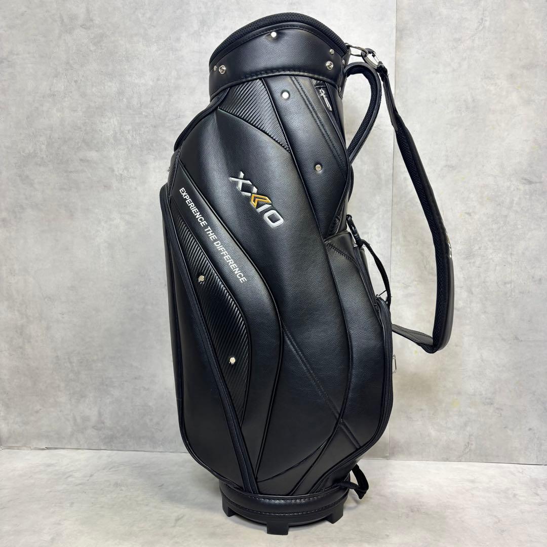 【美品】ゼクシオ キャディバッグ 9.5型 4分割 超軽量2.4kg ブラック