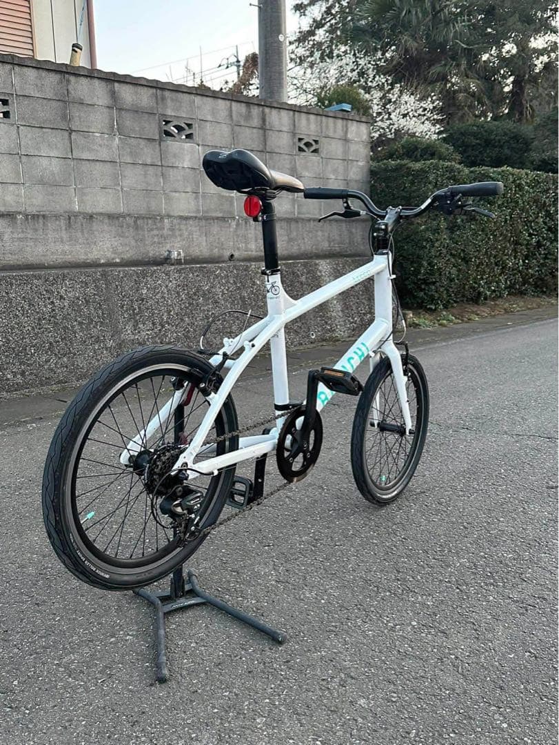 クロスバイクBianchi LECCO 2022