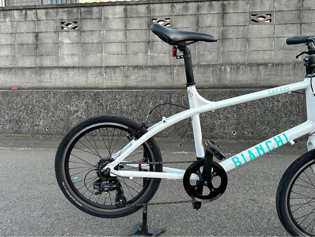 クロスバイクBianchi LECCO 2022