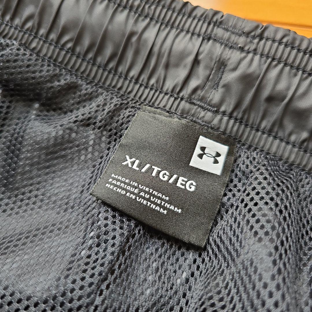 UNDER ARMOUR　アンダーアーマー　　　　　　　ウインドブレーカー　上下