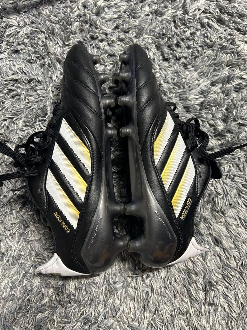 adidas サッカーシューズ ブラック/ホワイト