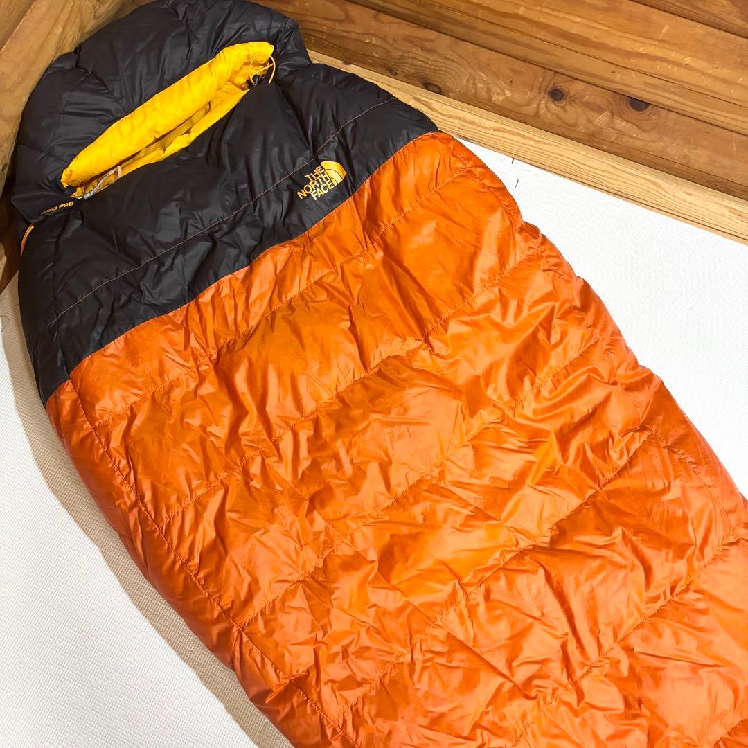 【美品】THE NORTH FACE GOLD KAZOO 寝袋　シュラフ