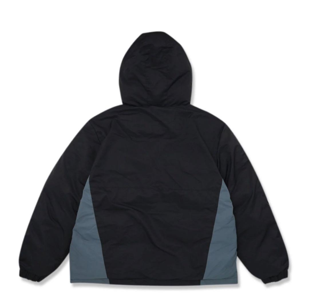 今日のゲリラ価格Arch tilt logo insulation jacket