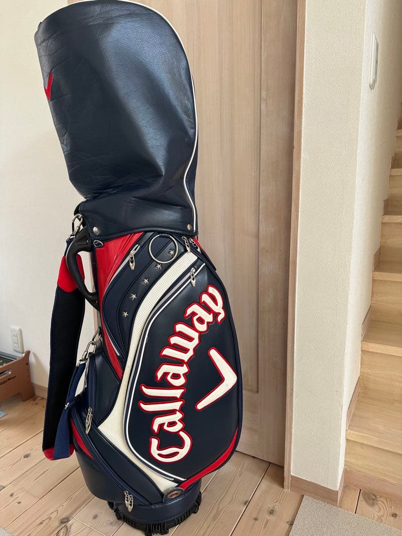 【美品】人気モデル　Callaway キャディバッグ ネイビー/レッド　帽子付き