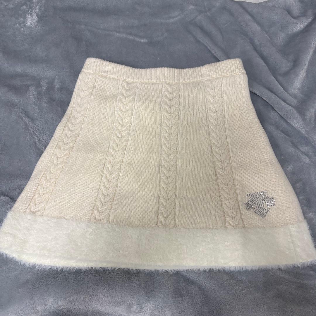 デサントゴルフ　カシミア ケーブルニットスカート LUXE