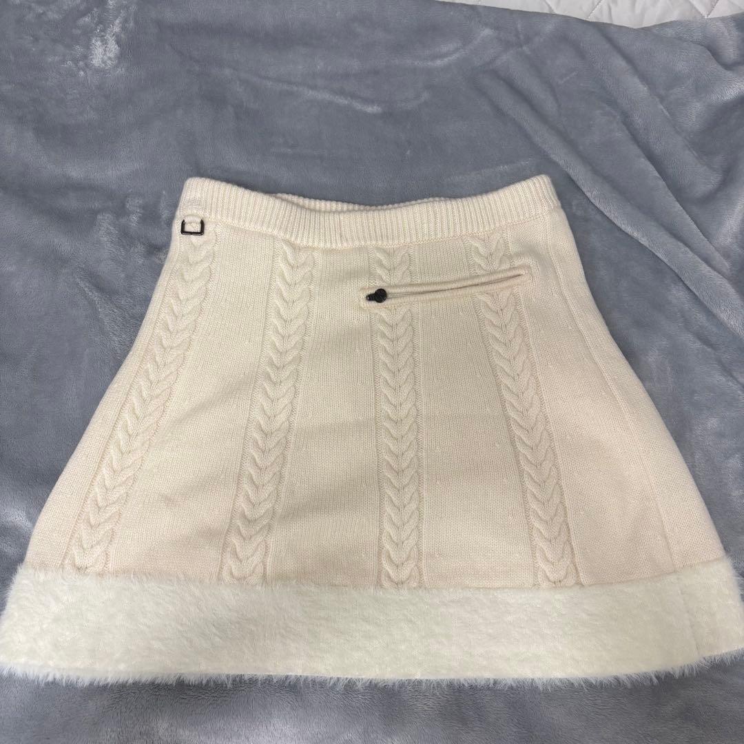 デサントゴルフ　カシミア ケーブルニットスカート LUXE