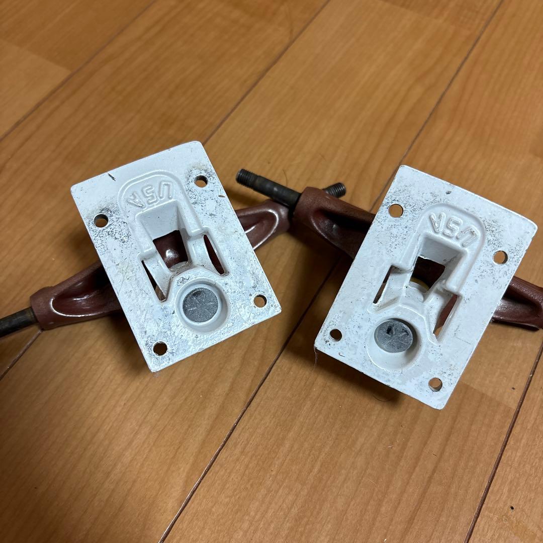 スケートボード トラック ブラウン 標準サイズ