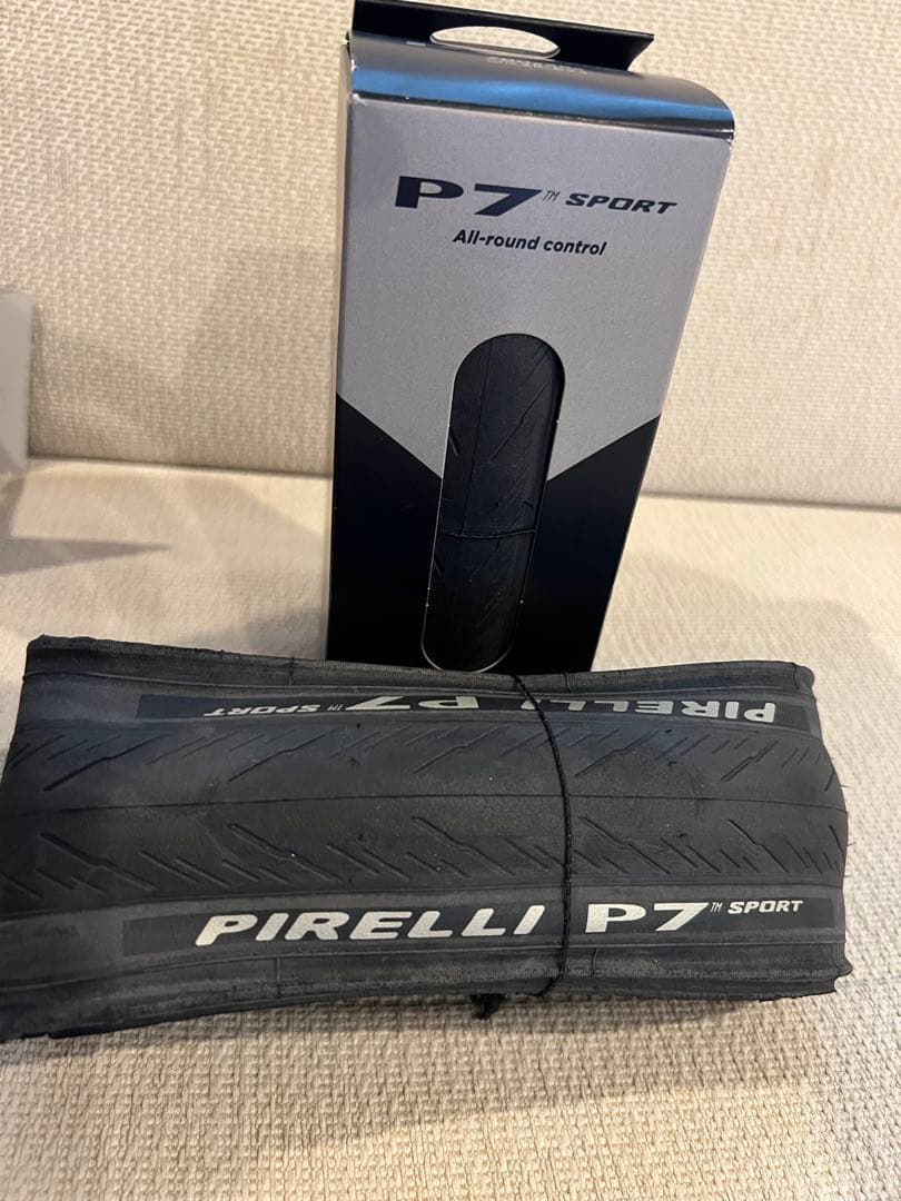 Pirelli P7 Sport 700x28c クリンチャー　未使用品 2本
