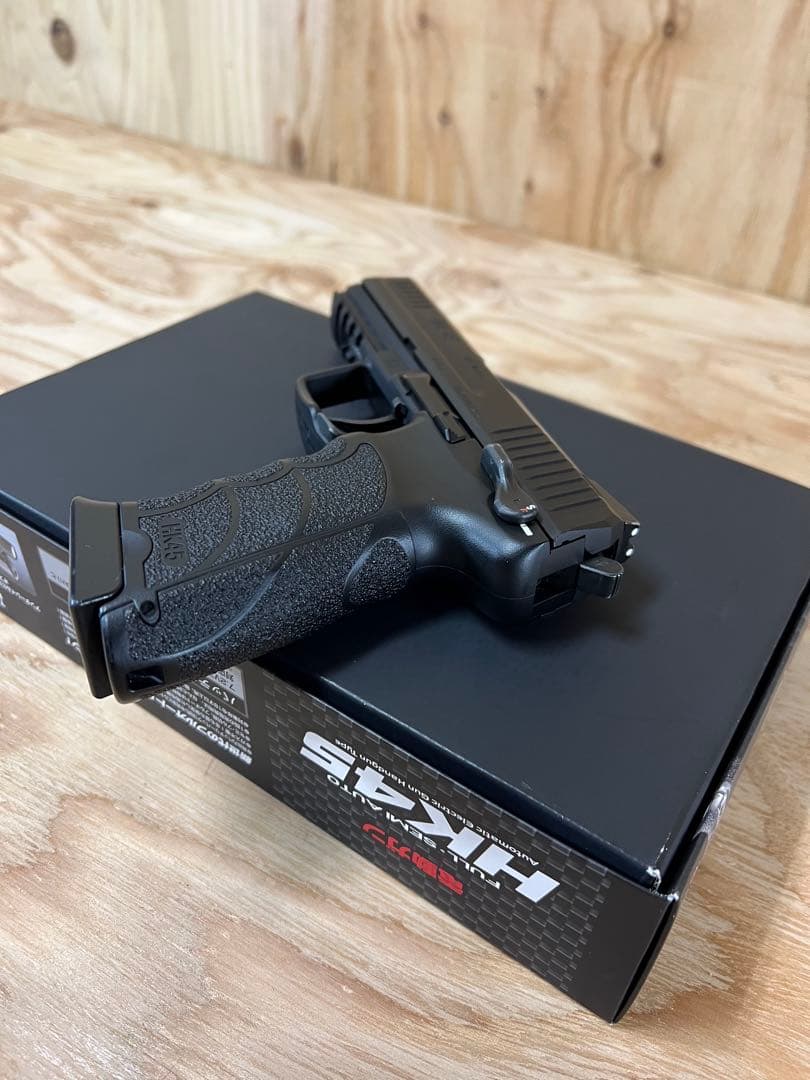 美品 東京マルイ 電動ガン ハンドガンタイプ HK45 バッテリー・充電器付き