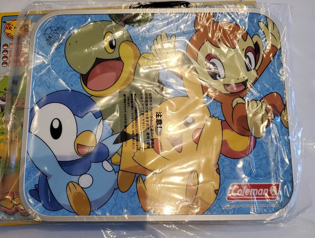 メルカリ便送料込♪ポケモン　テーブル　コールマン