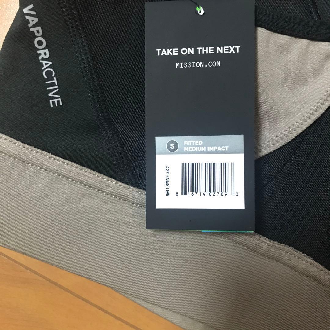 Tシャツブラトップ　セット　トレーニングウェア　ヨガウェア