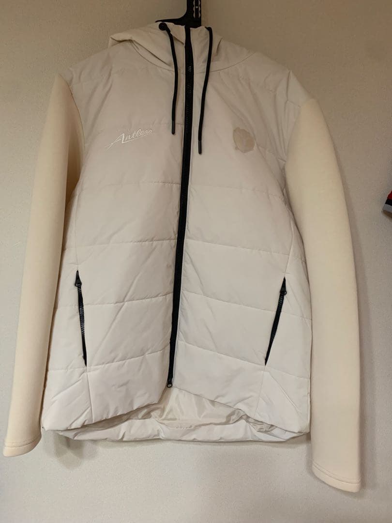 鹿島アントラーズ　ダウンジャケット　 EMB LOGO HYBRID JKT