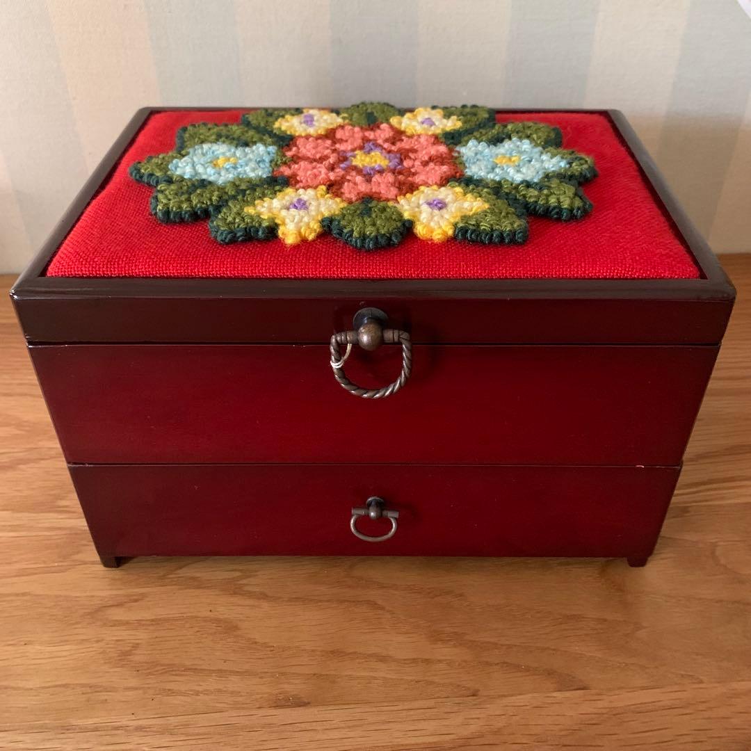 未使用 昭和レトロ ビンテージ 刺繍 ジュエリーボックス ソーイングボックス