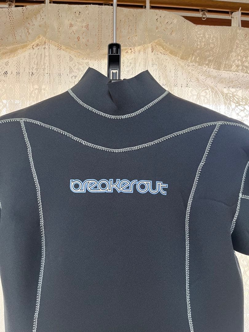 BREAKEROUT(ブレーカーアウト)長袖タッパー 2mm レディースLサイズ