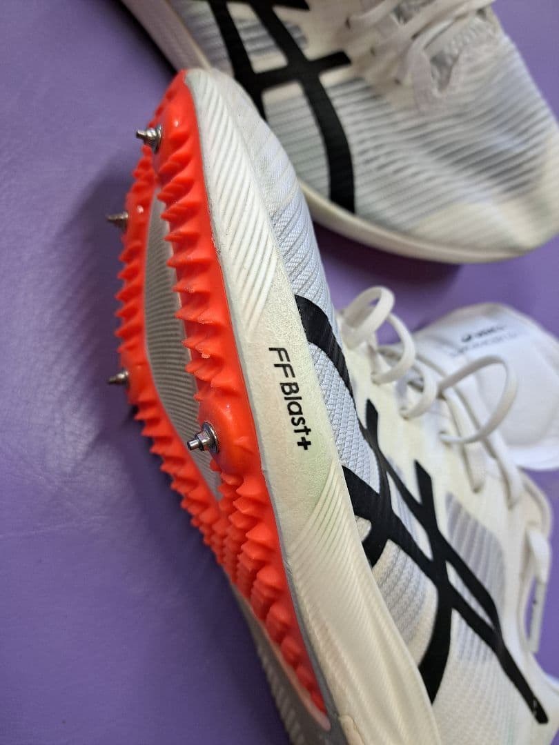 値引中ASICSコスモレーサー FF Blast+ 25.0cm走行少極上品