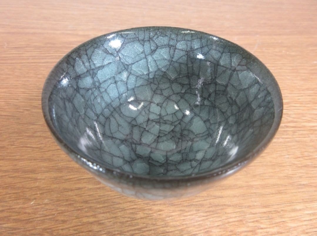 真作保証 【稀少品、人気作家】 浦口雅行 自作 青瓷黒晶ぐい呑 日本工芸会