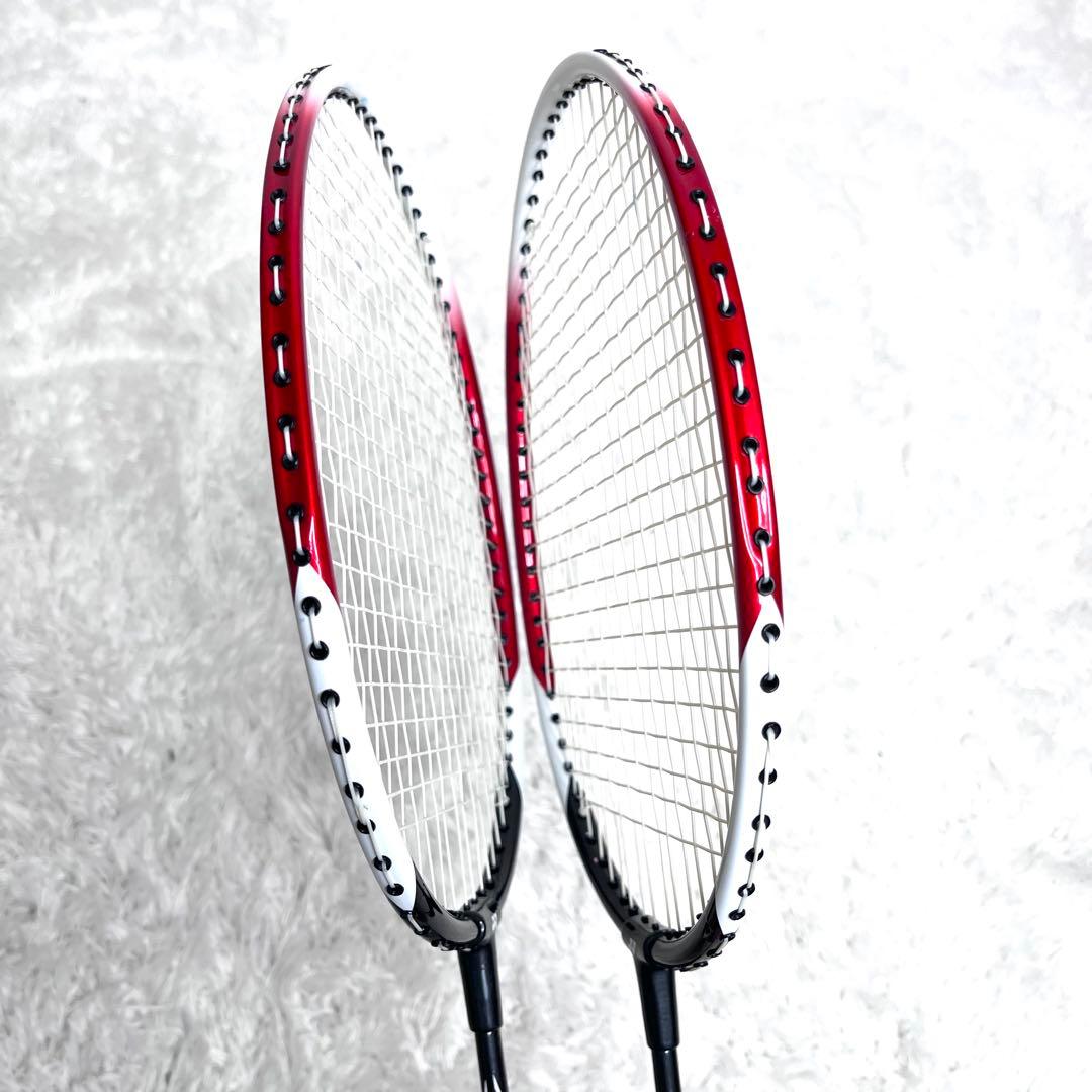 極美品　YONEX ヨネックス　バドミントン　ラケット B4000 2本セット