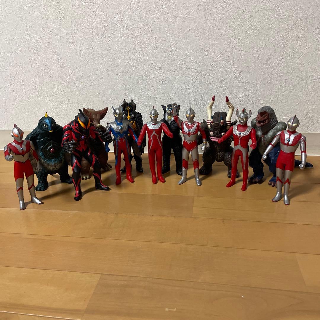 ウルトラマン　怪獣ソフビ　13体セット　まとめ売り