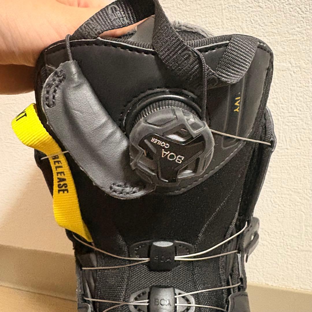 美品　サロモン　SALOMON スノーボードブーツ　24.5センチ