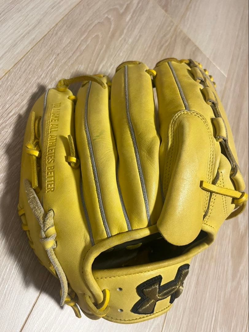 Under Armour 軟式グローブ GBB0240 イエロー
