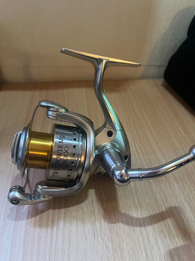 SHIMANO TWINPOWER Mg C3000 スピニングリール