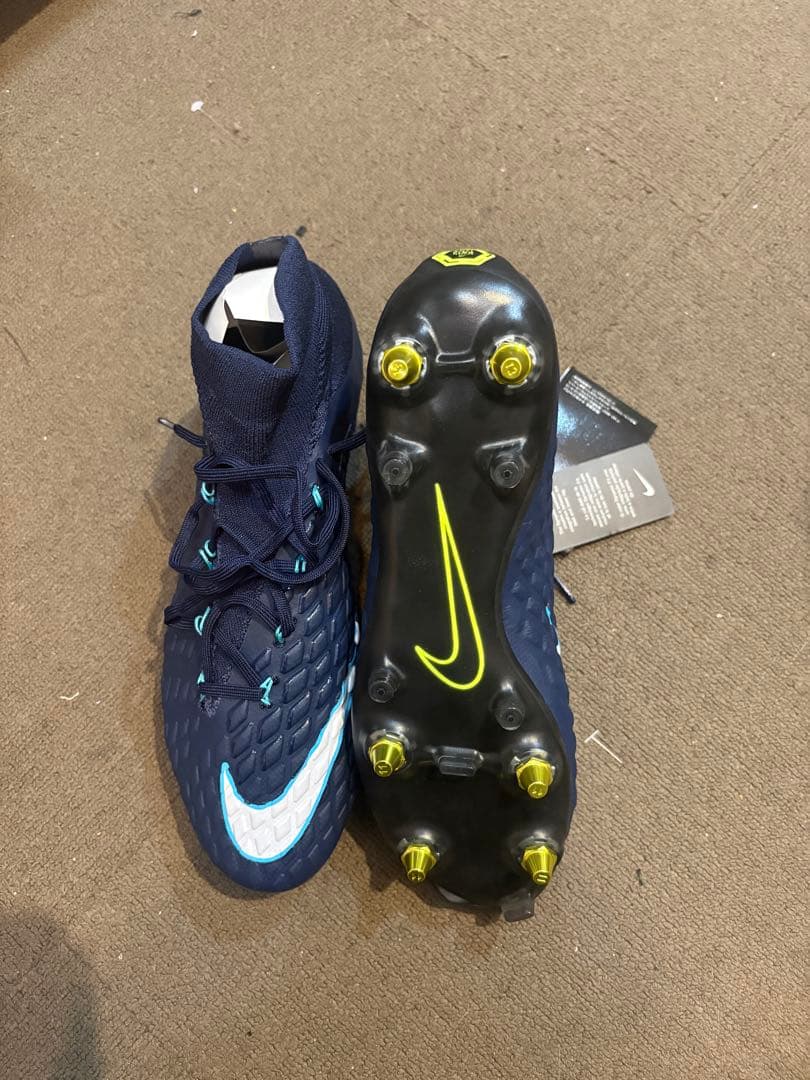 新品未使用Nike ハイパーヴェノムファントム3 DF SGPRO AC