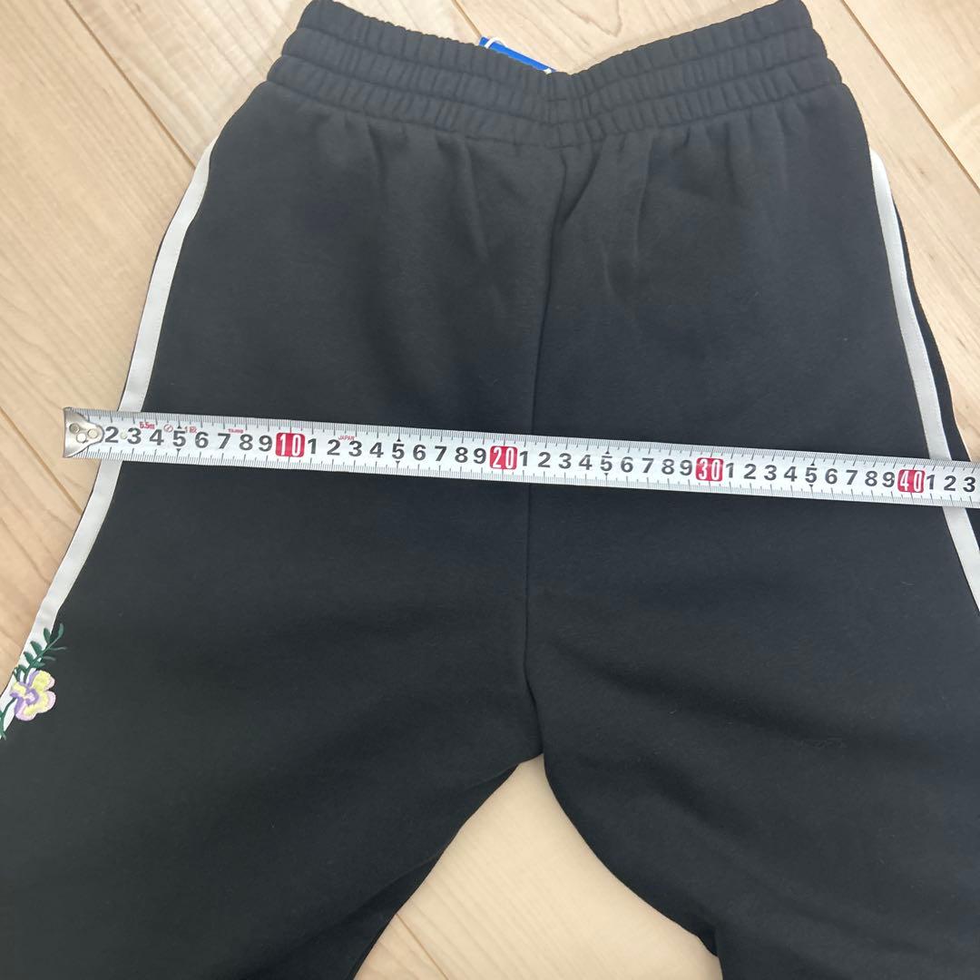 新品　adidas アディダス　フラワー　ジャージ　セットアップ