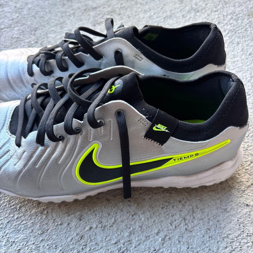 Nike Tiempo サッカーシューズ シルバー