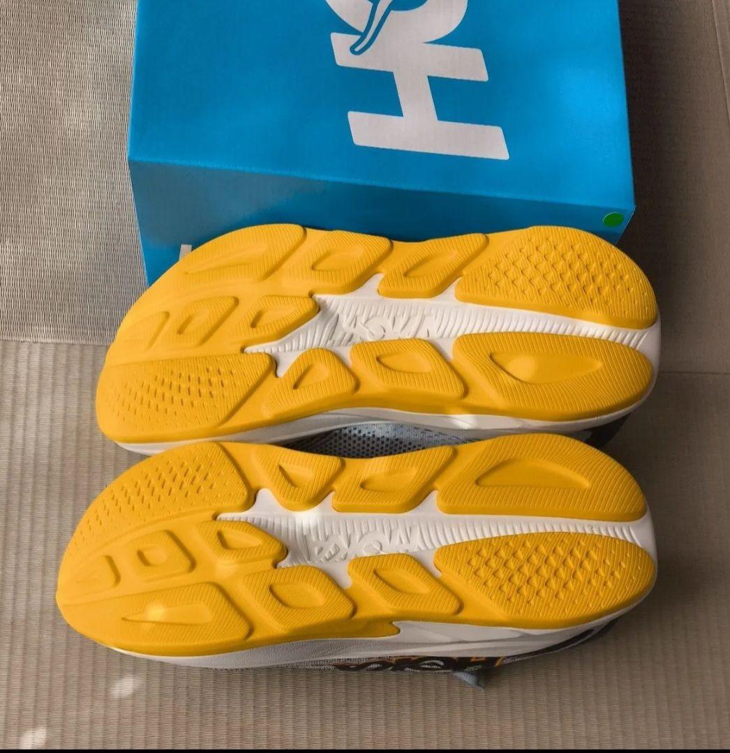 HOKA シューズ 　リンコン　27.5センチ