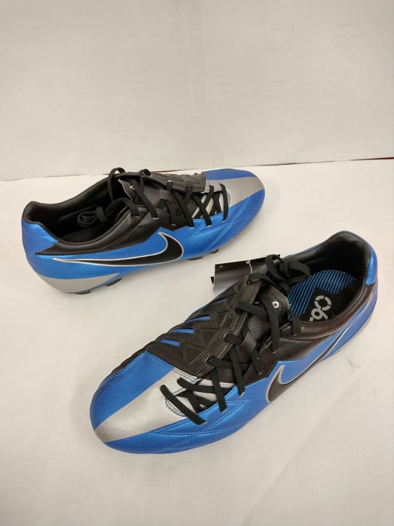 NIKE　サッカーシューズ　25.5cm