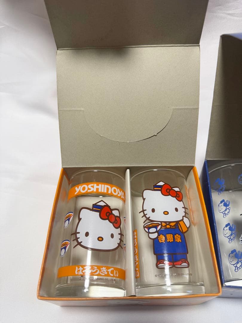 ⭐︎レア　レトロ⭐︎ ハローキティ グラスセット 2個 セット　吉野家 佐川急便
