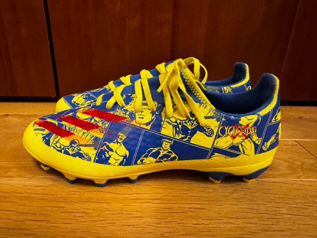 adidas マーベル X-MEN サッカーシューズ