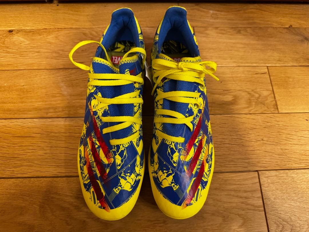 adidas マーベル X-MEN サッカーシューズ