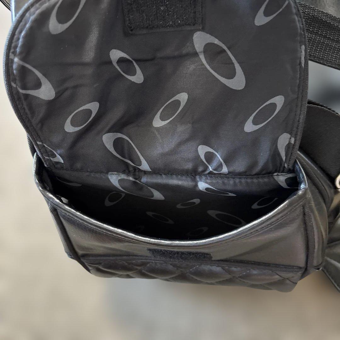 Oakley オークリー黒 ボストンバッグ ゴルフ用　シューズ入れ付