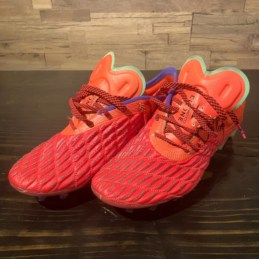 UNDER ARMOUR　クローン　マグネティコ　エリート　3.0　FG
