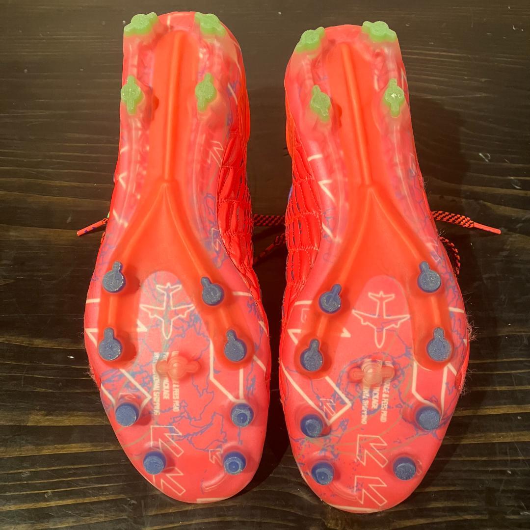 UNDER ARMOUR　クローン　マグネティコ　エリート　3.0　FG