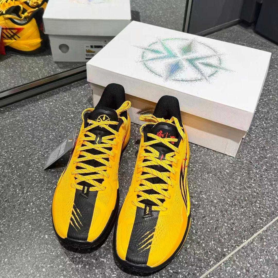 LI-NING LiRen 6 V2「Bruce Lee」リーニン バッシュ