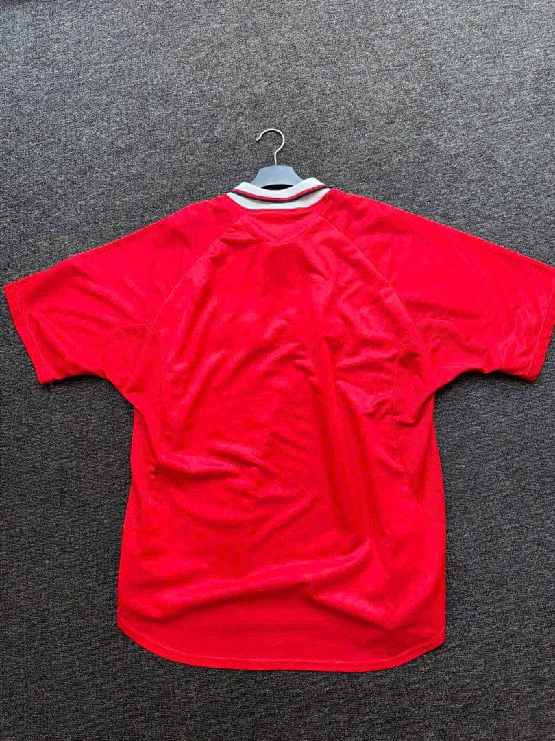 マンチェスター・ユナイテッド Umbro シャツ 赤