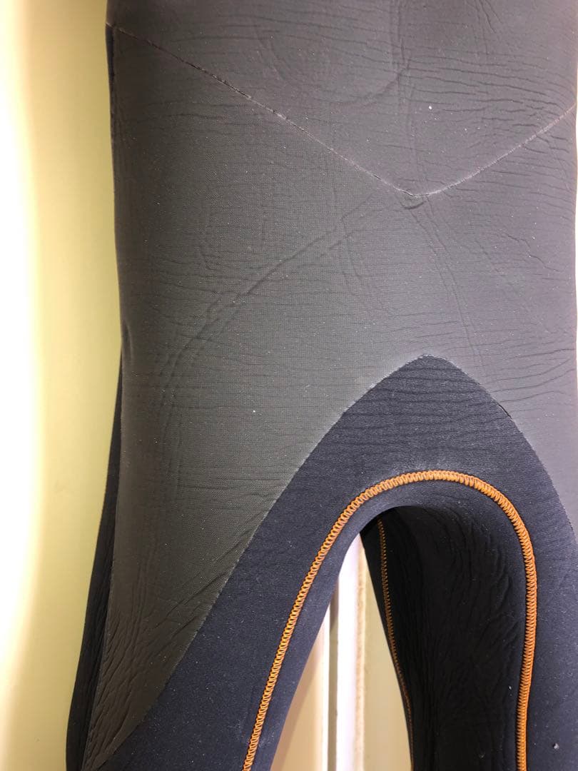 【美品1回使用】BILLABONG　フロントジップ　セミドライ　5㎜3㎜　ML