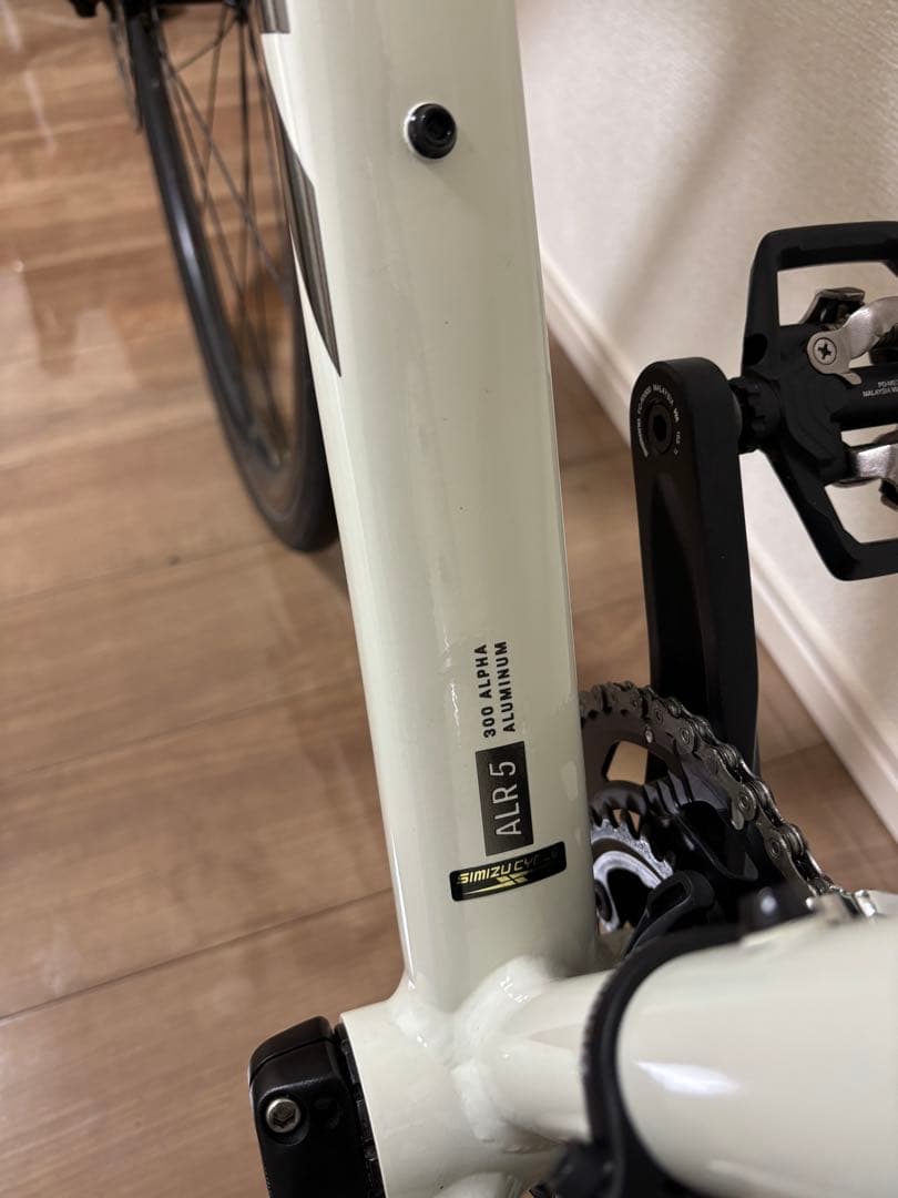 TREK 「トレック」 CHECKPOINT ALR5 2023年
