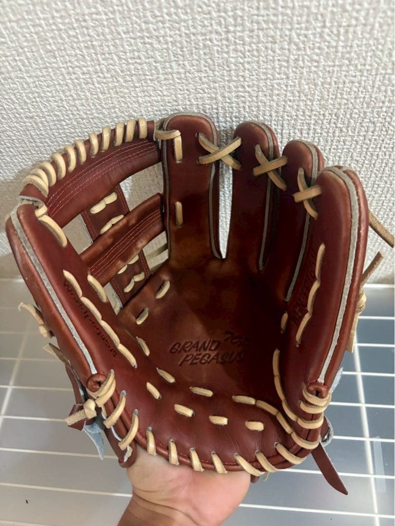 ワールドペガサス　 硬式(軟式兼用) 内野手用　右投　茶色　ほぼ新品