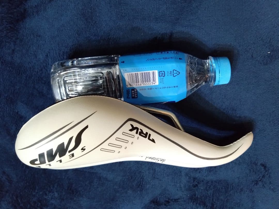 selle smp trk gel 　？　サドル　ホワイト　白