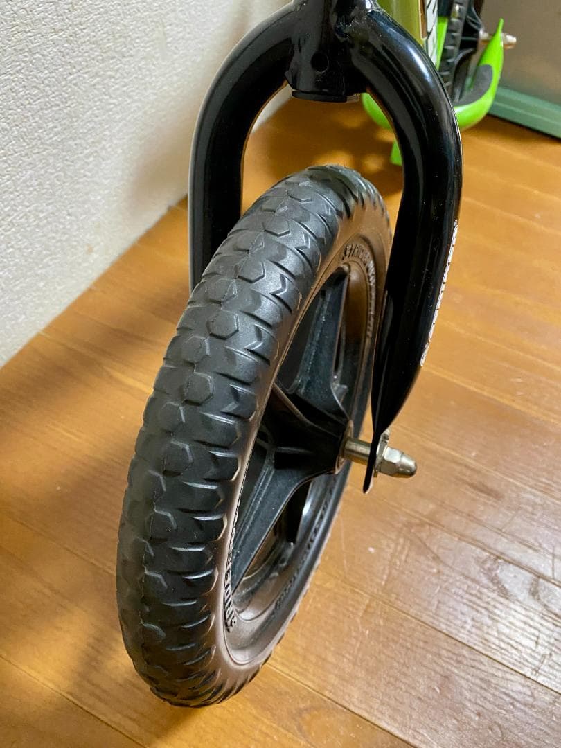 STRIDER ストライダー　バランスバイク グリーン
