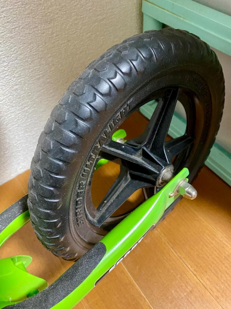 STRIDER ストライダー　バランスバイク グリーン