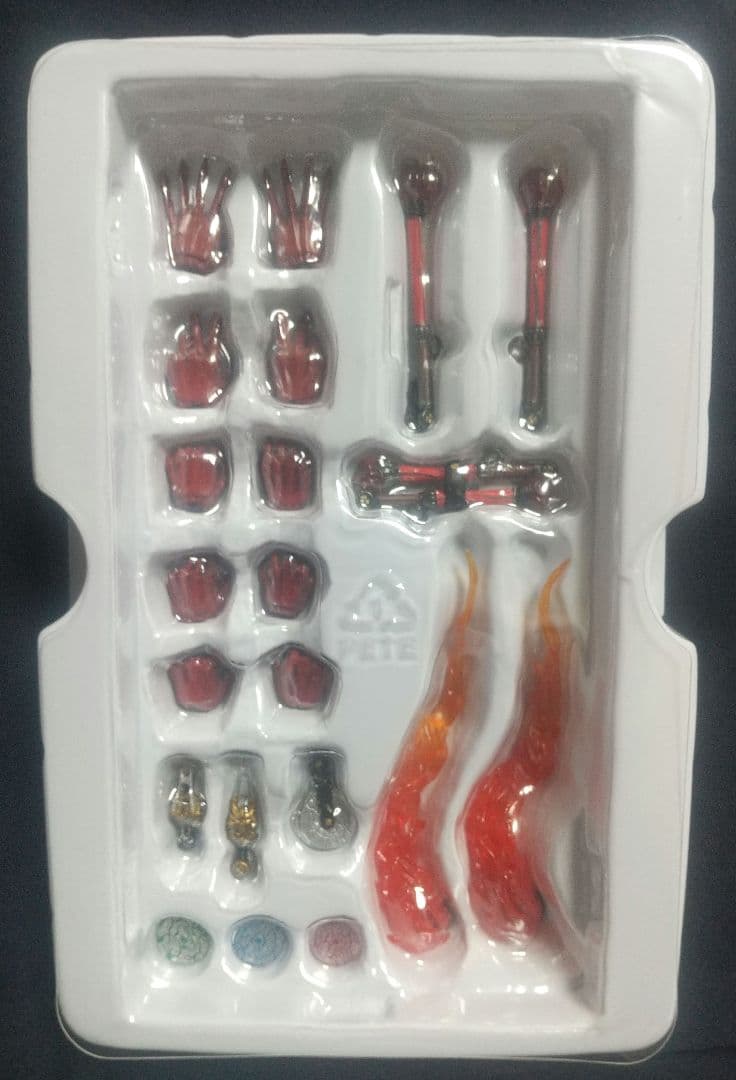 【訳アリ】真骨彫製法 仮面ライダー響鬼紅