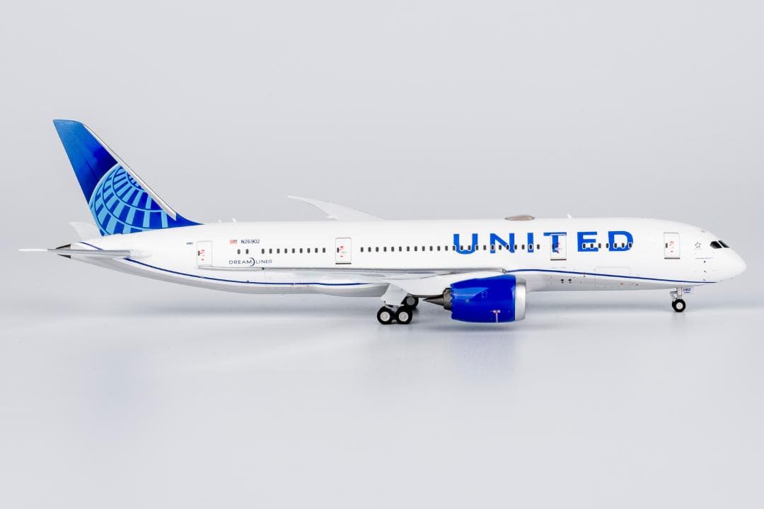 ユナイテッド航空 787-8 ドリームライナー N26902 1/400